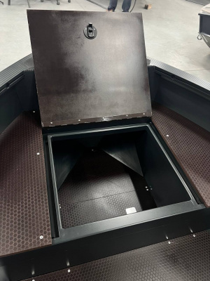Лодка алюминиевая Xstream 400 с консолью
