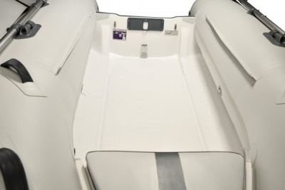 Надувная моторная лодка Адмирал RIB 305