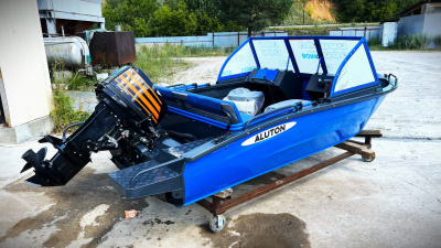 Лодка Aluton 390DC