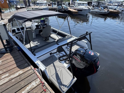 Моторная лодка Realcraft 510 NS