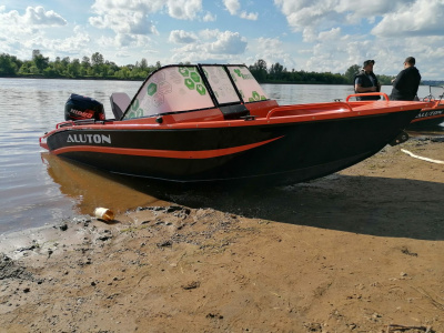 Лодка Aluton 490 DC